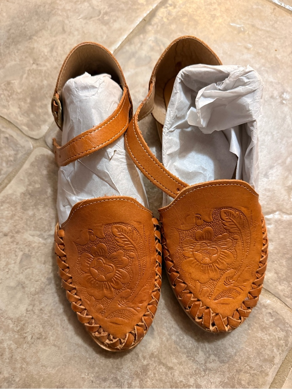 Hand-Tooled Mexican Leather Huaraches Size 8 - Picture 1 of 7